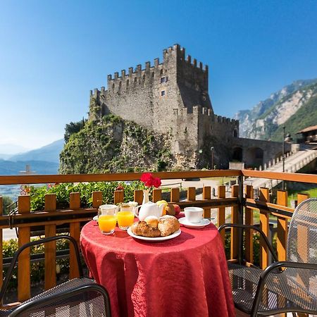 Hotel Antica Croce Tenno Exterior foto