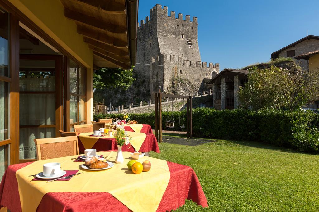 Hotel Antica Croce Tenno Exterior foto