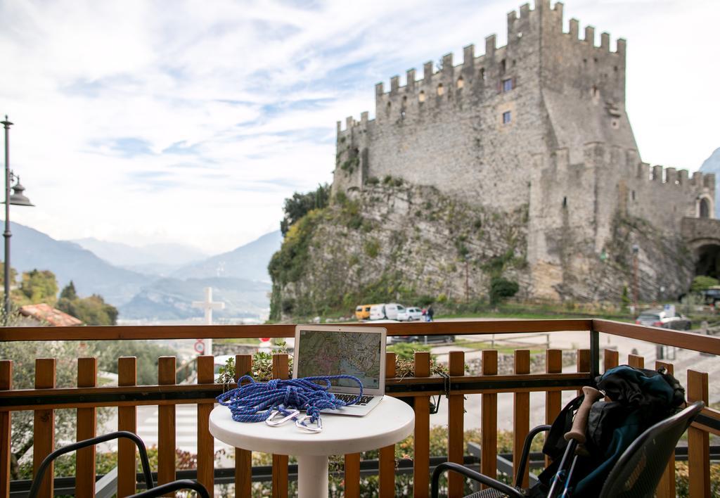 Hotel Antica Croce Tenno Exterior foto
